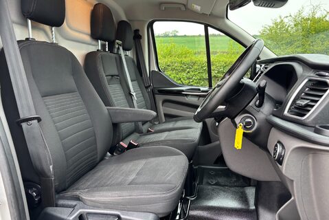 Ford Transit Custom 300 L1 Limited 130ps Panel Van 30