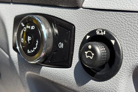 Ford Transit 310 L2 H2 125 ps Panel Van - Low Mileage 29