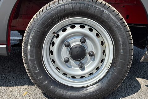 Ford Transit 310 L2 H2 125 ps Panel Van - Low Mileage 26