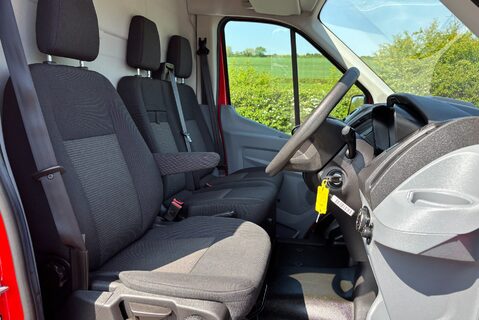 Ford Transit 310 L2 H2 125 ps Panel Van - Low Mileage 4