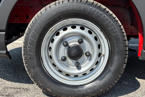 Ford Transit 310 L2 H2 125 ps Panel Van - Low Mileage 28