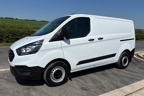Ford Transit Custom 300 L1 Leader Panel Van - Air Con 1