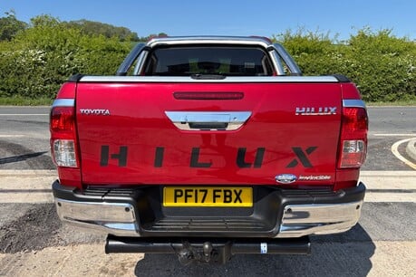 Toyota Hilux Invincible X 4WD D-4D Automatic - Roller Shutter - No VAT 11