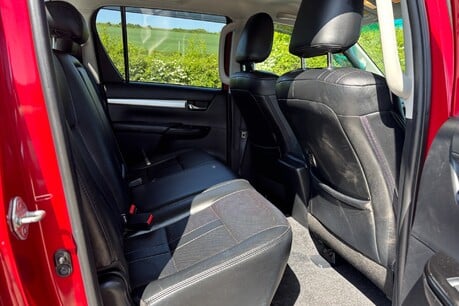 Toyota Hilux Invincible X 4WD D-4D Automatic - Roller Shutter - No VAT 19