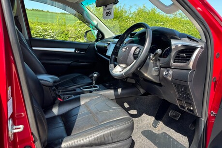 Toyota Hilux Invincible X 4WD D-4D Automatic - Roller Shutter - No VAT 18