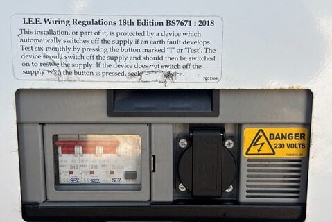 Mercedes-Benz Sprinter 316 Cdi L2 H2 4x4 Workshop Panel Van with Air Con / Sat Nav 52