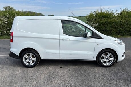 Ford Transit Courier Limited Ecoboost 100 ps Panel Van - Sat Nav 9