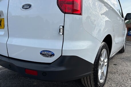 Ford Transit Courier Limited Ecoboost 100 ps Panel Van - Sat Nav 23