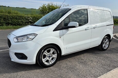 Ford Transit Courier Limited Ecoboost 100 ps Panel Van - Sat Nav 1