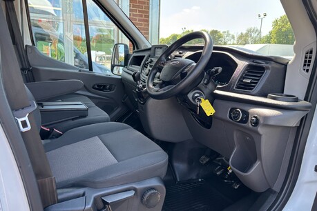 Ford Transit 350 Drw L4 130 ps Luton with Tail Lift 19