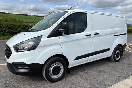 Ford Transit Custom 300 L1 Leader Panel Van - Air Con 1