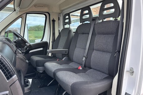 Fiat Ducato 35 Maxi Multijet II Dropside Truck with Air Con 25