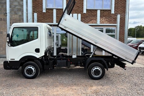 Nissan NT400 Cabstar dCi 34.12 Tipper 7
