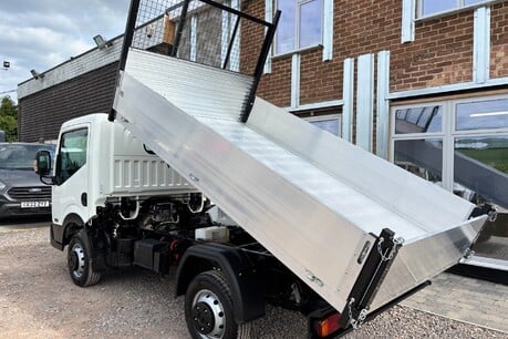 Nissan NT400 Cabstar dCi 34.12 Tipper 5