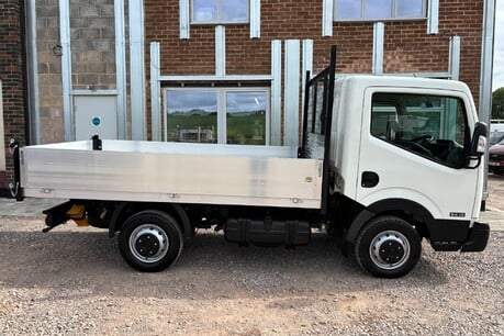Nissan NT400 Cabstar dCi 34.12 Tipper 9