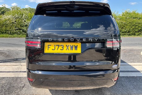 Land Rover Discovery D300 Commercial Dynamic HSE 11