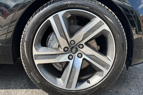 Land Rover Discovery D300 Commercial Dynamic HSE 39