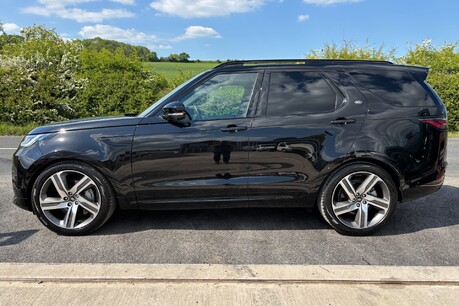 Land Rover Discovery D300 Commercial Dynamic HSE 8