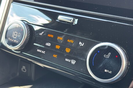 Land Rover Discovery D300 Commercial Dynamic HSE 20