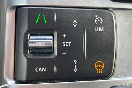 Land Rover Discovery D300 Commercial Dynamic HSE 44