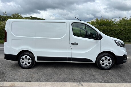 Renault Trafic SL30 Advance 130 ps dCi Panel Van 11