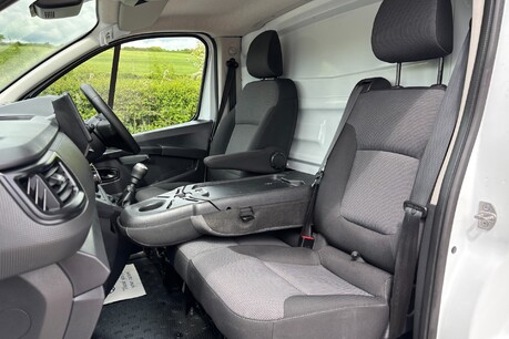 Renault Trafic SL30 Advance 130 ps dCi Panel Van 29