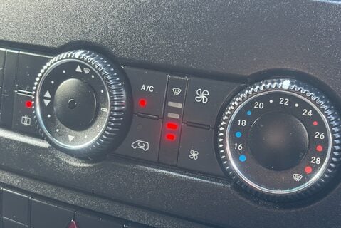 Mercedes-Benz Sprinter 319 V6 Cdi Lwb Hr Panel Van - Air Con / Twin Side Doors / Rear Camera 21