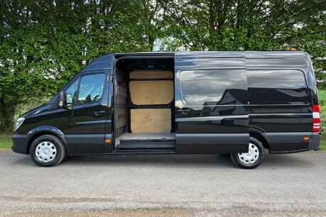 Mercedes-Benz Sprinter 319 V6 Cdi Lwb Hr Panel Van - Air Con / Twin Side Doors / Rear Camera 9