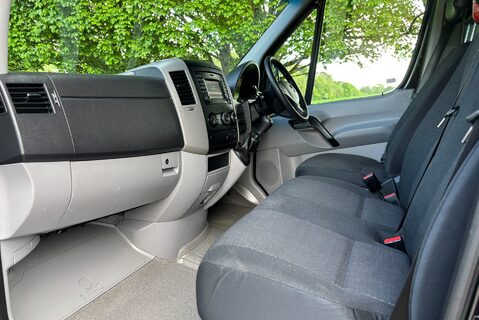 Mercedes-Benz Sprinter 319 V6 Cdi Lwb Hr Panel Van - Air Con / Twin Side Doors / Rear Camera 17