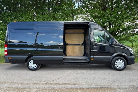 Mercedes-Benz Sprinter 319 V6 Cdi Lwb Hr Panel Van - Air Con / Twin Side Doors / Rear Camera 11