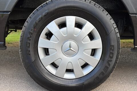Mercedes-Benz Sprinter 319 V6 Cdi Lwb Hr Panel Van - Air Con / Twin Side Doors / Rear Camera 31