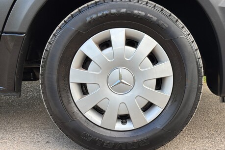 Mercedes-Benz Sprinter 319 V6 Cdi Lwb Hr Panel Van - Air Con / Twin Side Doors / Rear Camera 39