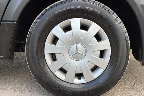 Mercedes-Benz Sprinter 319 V6 Cdi Lwb Hr Panel Van - Air Con / Twin Side Doors / Rear Camera 32