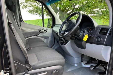 Mercedes-Benz Sprinter 319 V6 Cdi Lwb Hr Panel Van - Air Con / Twin Side Doors / Rear Camera 32