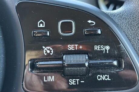 Mercedes-Benz Sprinter 315 CDI Progressive Dropside Truck 36