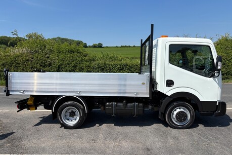 Nissan NT400 Cabstar dCi 35.13 Tipper with New Alloy Body 10
