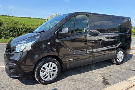 Renault Trafic SL27 Sport Nav 120 ps Panel Van - No VAT 1