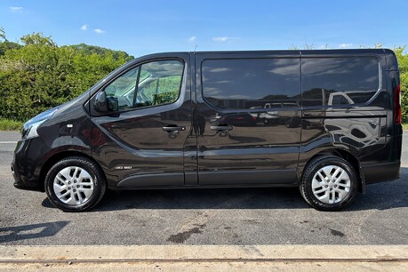 Renault Trafic SL27 Sport Nav 120 ps Panel Van - No VAT 8