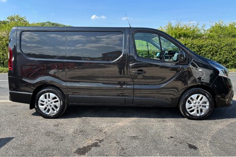 Renault Trafic SL27 Sport Nav 120 ps Panel Van - No VAT 11