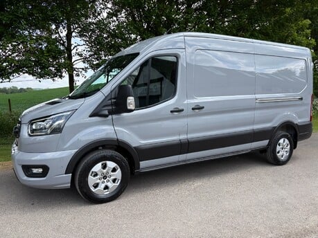 Ford Transit 350 Limited 165ps L3H2 Automatic Panel Van - Sat Nav / 360 Camera's