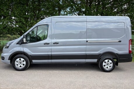 Ford Transit 350 Limited 165ps L3H2 Automatic Panel Van - Sat Nav / 360 Camera's 8