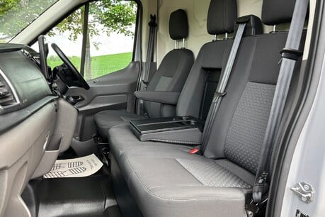 Ford Transit 350 Limited 165ps L3H2 Automatic Panel Van - Sat Nav / 360 Camera's 31