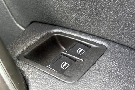 Volkswagen Caddy Maxi C20 Tdi Kombi - Air Con / Sat Nav 46