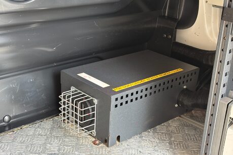 Volkswagen Caddy Maxi C20 Tdi Kombi with Air Con & Sat Nav 16