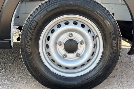 Ford Transit 350 Srw L3 130 ps Dropside Truck with Tail Lift & Air Con 34