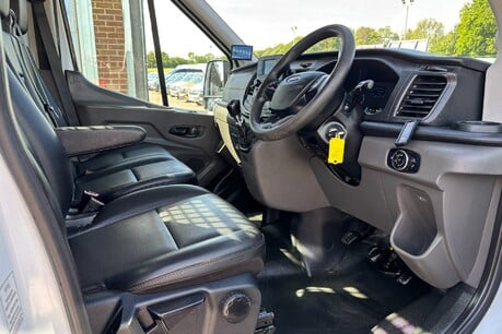 Ford Transit 350 Srw L3 130 ps Dropside Truck with Tail Lift & Air Con 18