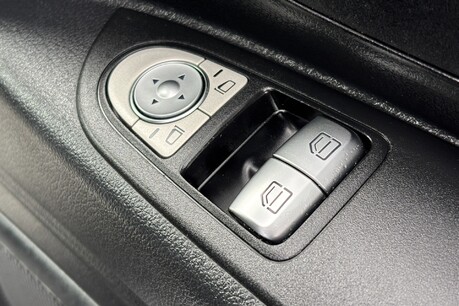 Mercedes-Benz Vito 2.0 114 9g-Tronic Progressive L2 Panel Van - Air Con 43