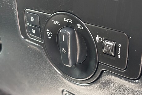 Mercedes-Benz Vito 2.0 114 9g-Tronic Progressive L2 Panel Van - Air Con 41