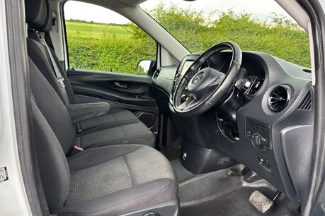 Mercedes-Benz Vito 2.0 114 9g-Tronic Progressive L2 Panel Van - Air Con 20