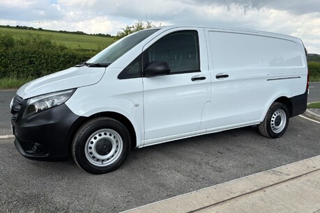 Mercedes-Benz Vito 2.0 114 9g-Tronic Progressive L2 Panel Van - Air Con 1